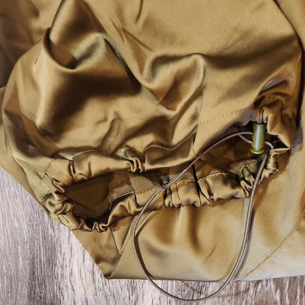Old Navy Women's Olive Satin Trousers - Picture 4 of 5